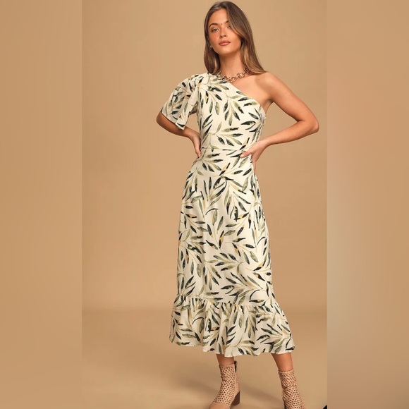 Lulus Light, floral one shoulder dress - Picture 5 of 9